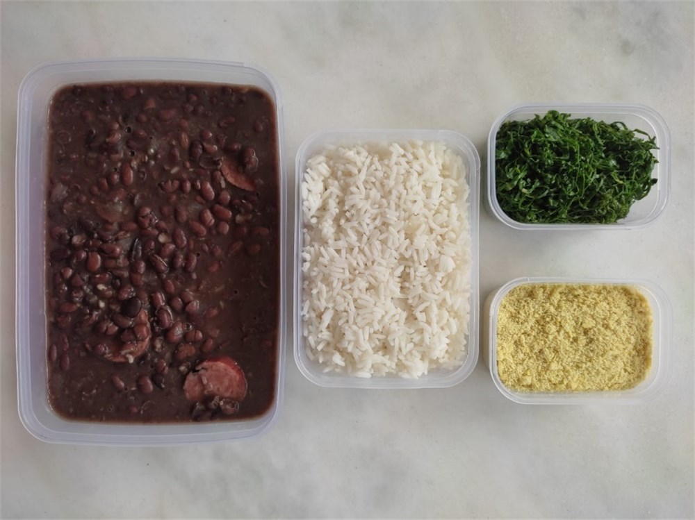 Feijoada + Leve-1087615378