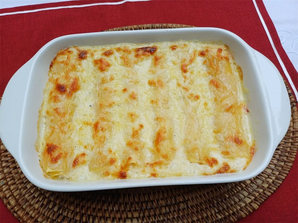 Canelone  de Ricota e Peito de Peru ao Molho de 3 Queijos 850g