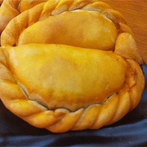 Empanada de Carne com Passas