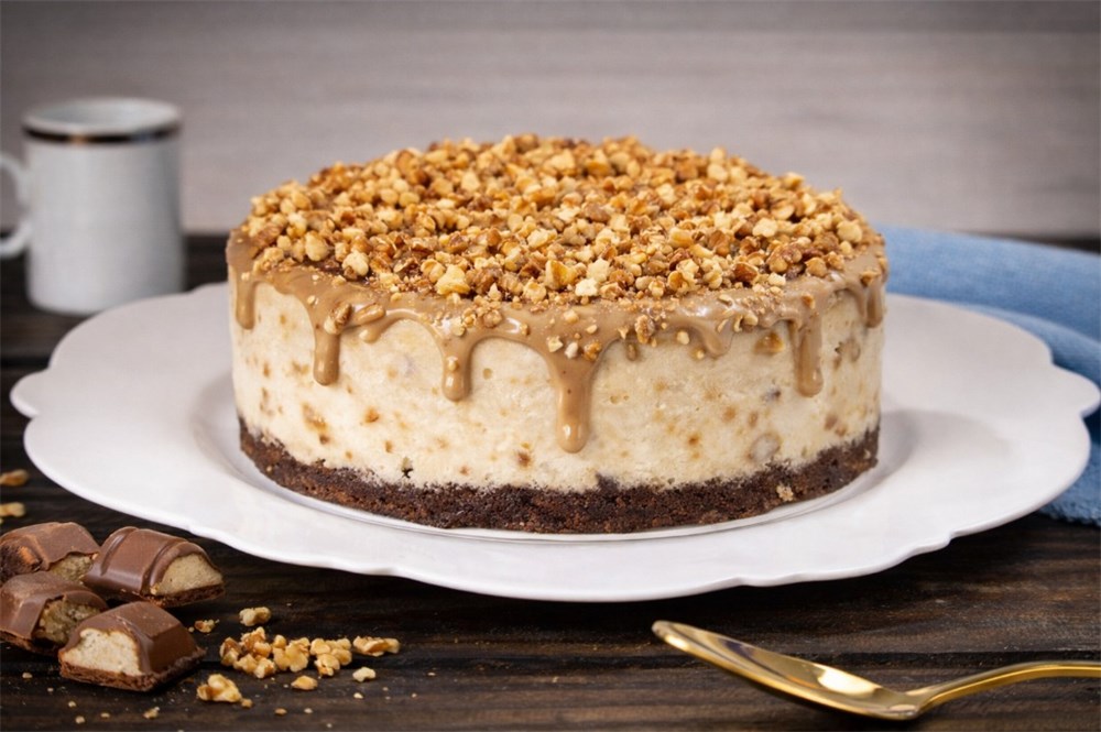 Torta de Gelato Nozes com Calda de Kinder Bueno