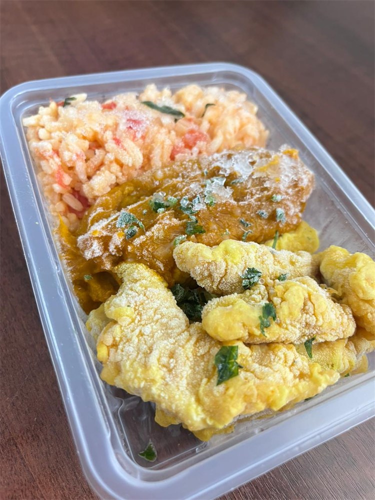 VS Iscas de Peixe, Arroz com Tomate, Purê de Abóbora e Leite de Coco 300g