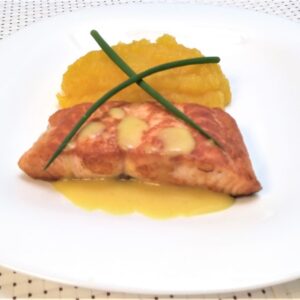 VS Salmão ao Molho de Mostarda e Mel e Purê de Batata Doce com Gengibre 300g